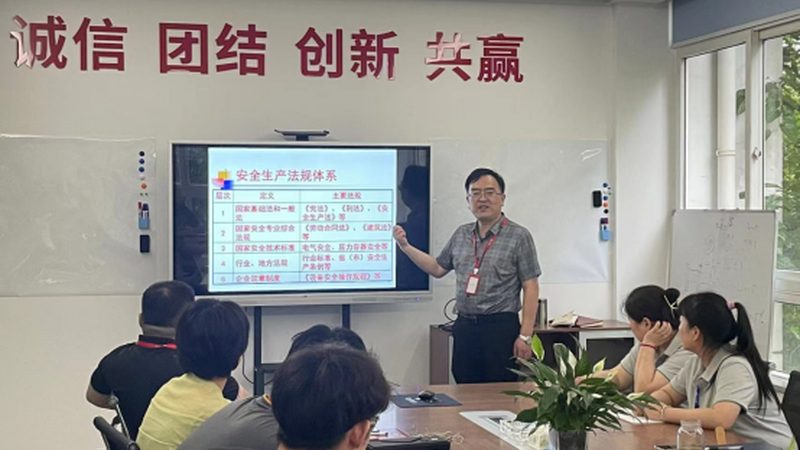会计实操培训与考证培训：优缺点解析