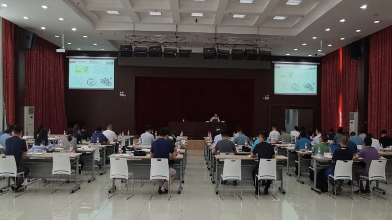 制造业企业如何选择合适的培训平台？**