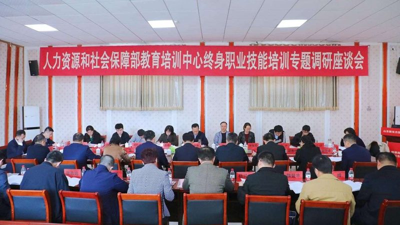 小标题：编程教育的兴起背景