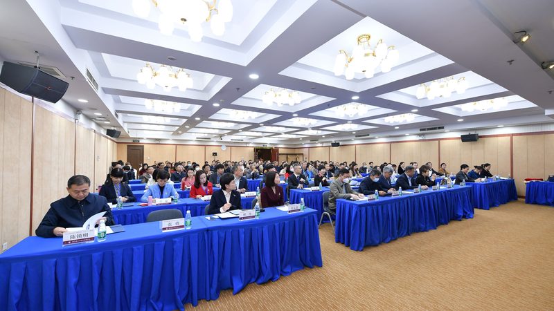 教学质量：了解网课的教学质量，可以从以下几个方面入手：